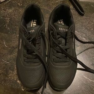 Black memory foam sketchers size 7 only worn once